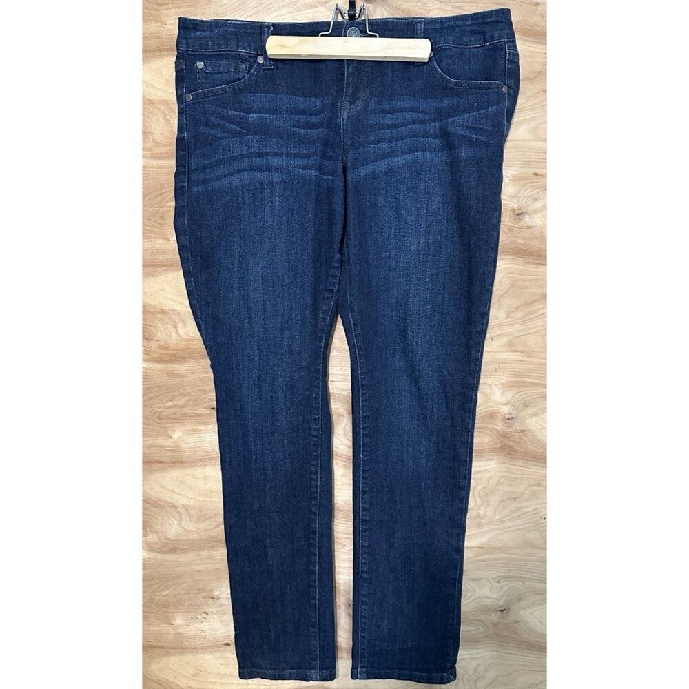 Torrid Woman 14 R X 31 Dark Wash Boyfriend Jeans Zipper